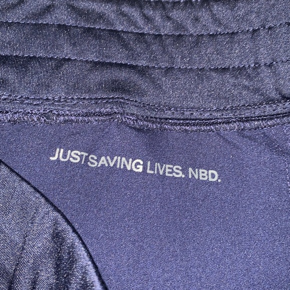 Gently Loved Authentic Technical Collection Zamora Jogger Scrub Pants by FIGS - Picture 7 of 11